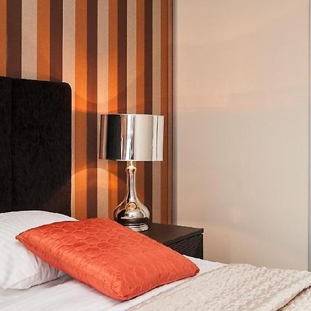 Waterlane Pool & Gym Apartments Гданск Екстериор снимка