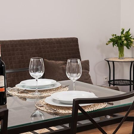 Waterlane Pool & Gym Apartments Гданск Стая снимка