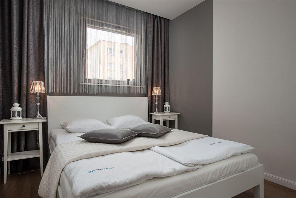 Waterlane Pool & Gym Apartments Гданск Екстериор снимка