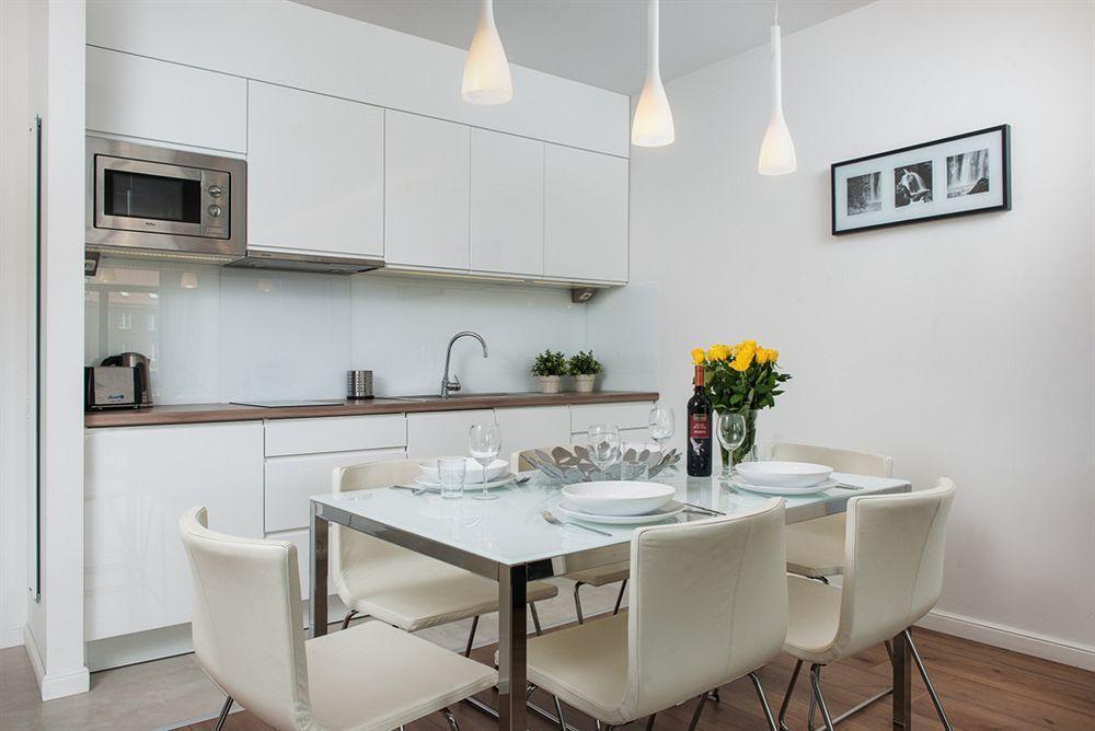 Waterlane Pool & Gym Apartments Гданск Екстериор снимка