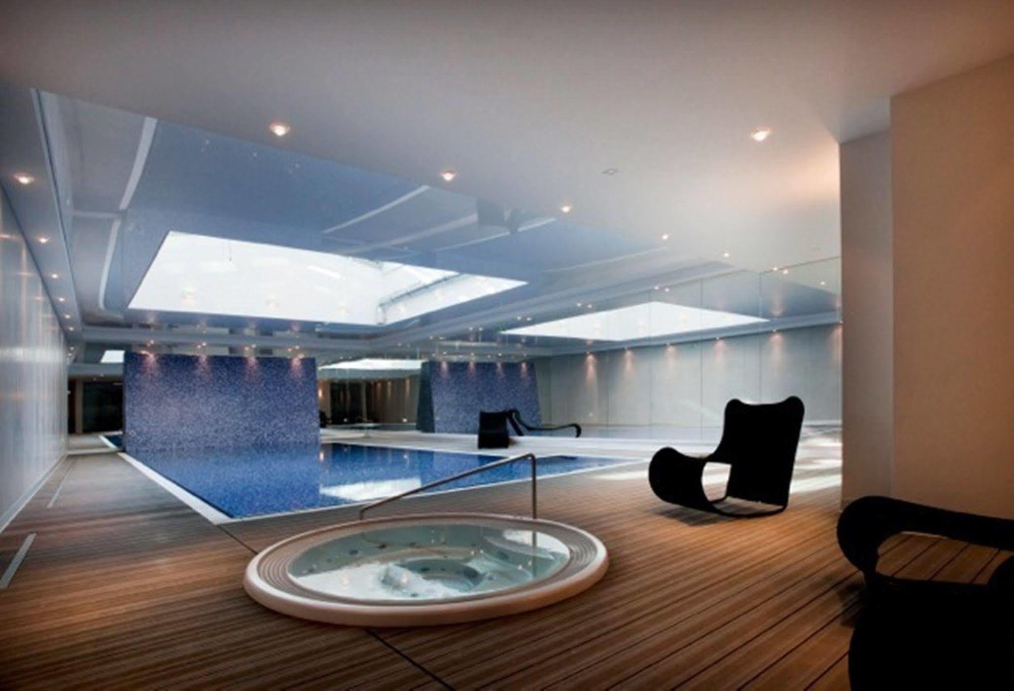 Waterlane Pool & Gym Apartments Гданск Екстериор снимка